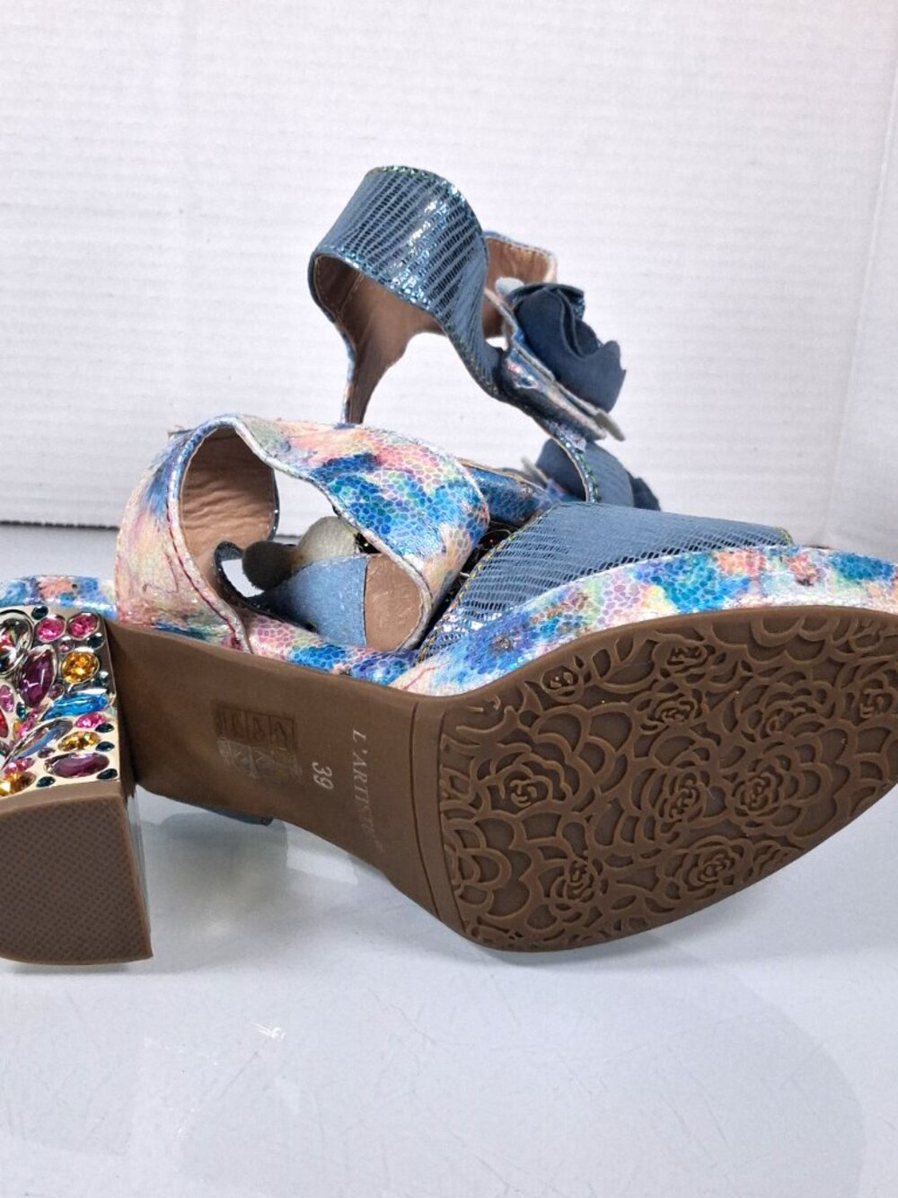 L'ARTISTE Smashing Blue Floral Sandal Multicolor Jeweled Block Heel US 8.5 Eu 39 - Picture 9 of 9